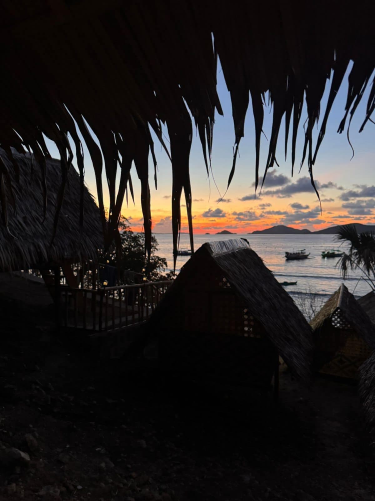 image-/resources/3d2n-island-escapade/hut-night.jpeg1